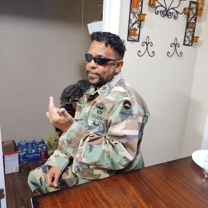 Meet your Posher, Norman